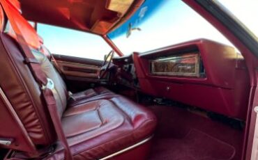 Lincoln-Mark-v-1979-Light-Metallic-Red-25