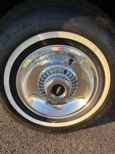 Lincoln-Mark-v-1979-Light-Metallic-Red-30