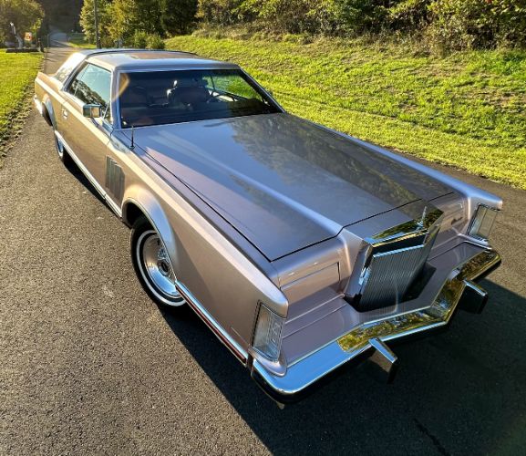 Lincoln-Mark-v-1979-Light-Metallic-Red-31