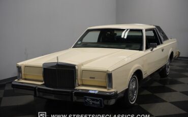 Lincoln-Mark-vi-1982-Pastel-French-Vanill-Blue-19