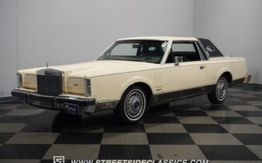 Lincoln-Mark-vi-1982-Pastel-French-Vanill-Blue-5
