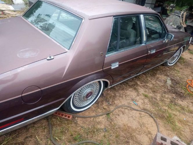 Lincoln-Mark-vii-1987-Brown-Beige-1