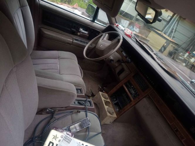 Lincoln-Mark-vii-1987-Brown-Beige