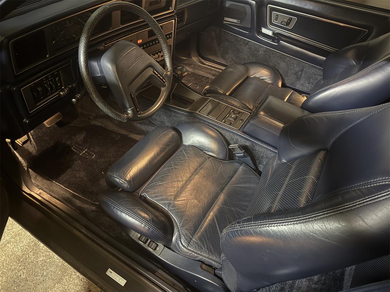 Lincoln-Mark-vii-1988-Blue-Blue-13
