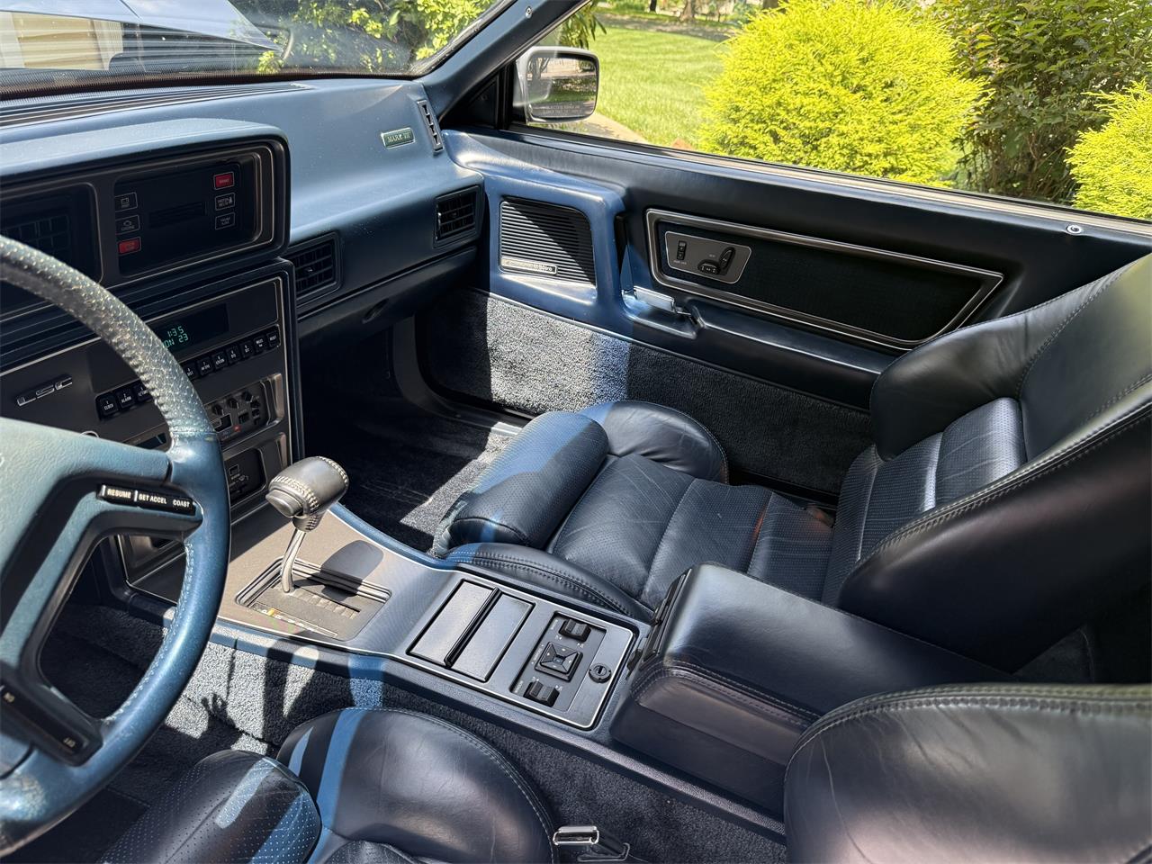 Lincoln-Mark-vii-1988-Blue-Blue-14