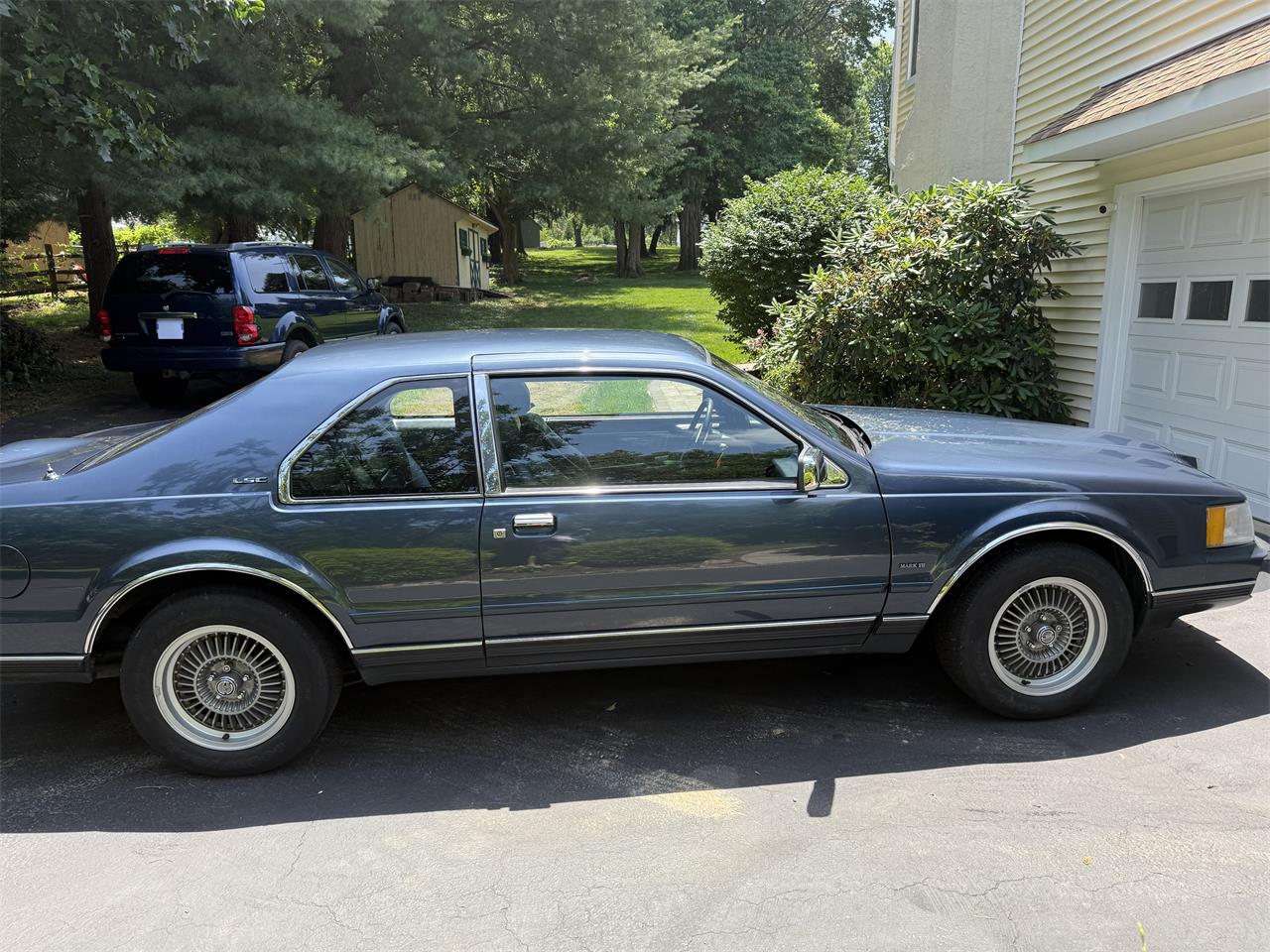 Lincoln-Mark-vii-1988-Blue-Blue-2