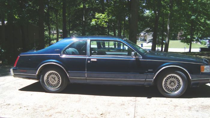 Lincoln-Mark-vii-1990-Blue-11