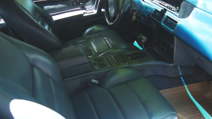Lincoln-Mark-vii-1990-Blue-15
