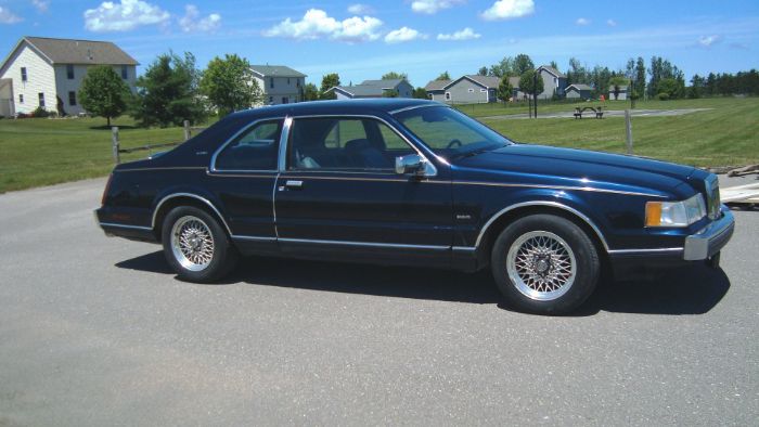 Lincoln-Mark-vii-1990-Blue-5