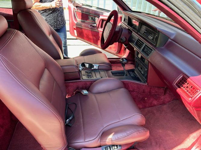 Lincoln-Mark-vii-1990-Red-11