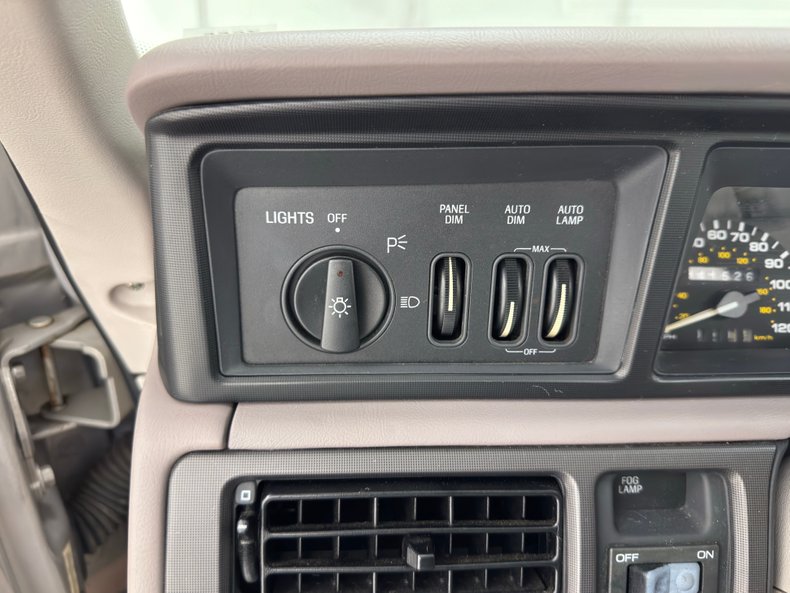 Lincoln-Mark-vii-1991-Titanium-Frost-Metal-Gray-36