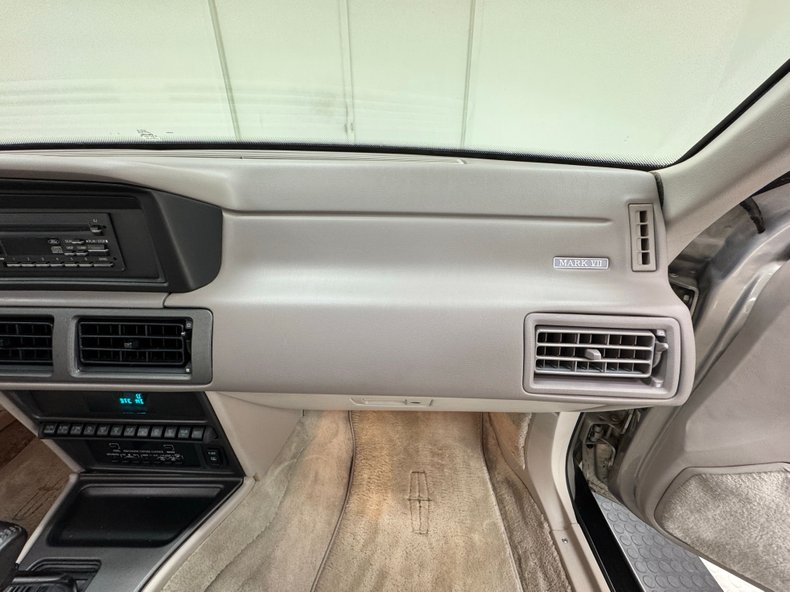 Lincoln-Mark-vii-1991-Titanium-Frost-Metal-Gray-39
