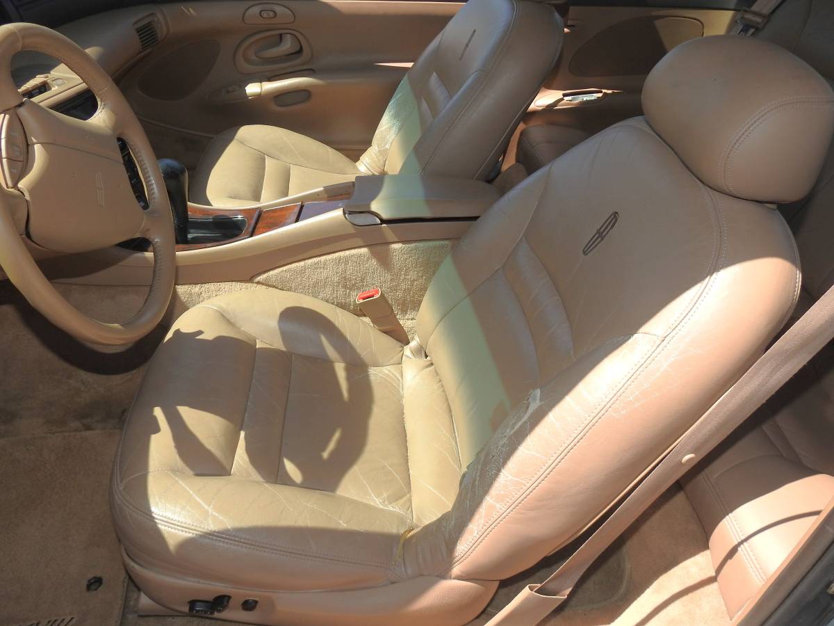 Lincoln-Mark-viii-1995-green-11