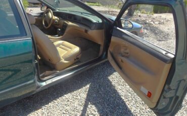 Lincoln-Mark-viii-1995-green-16