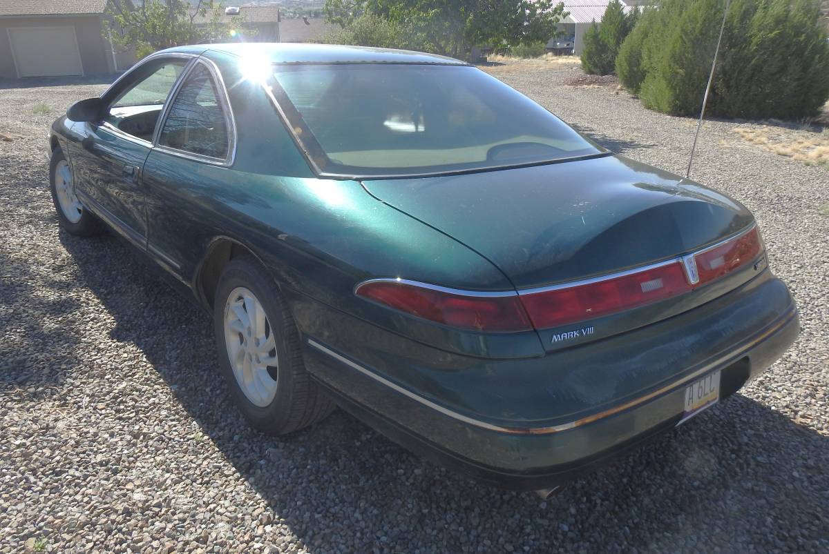 Lincoln-Mark-viii-1995-green-22