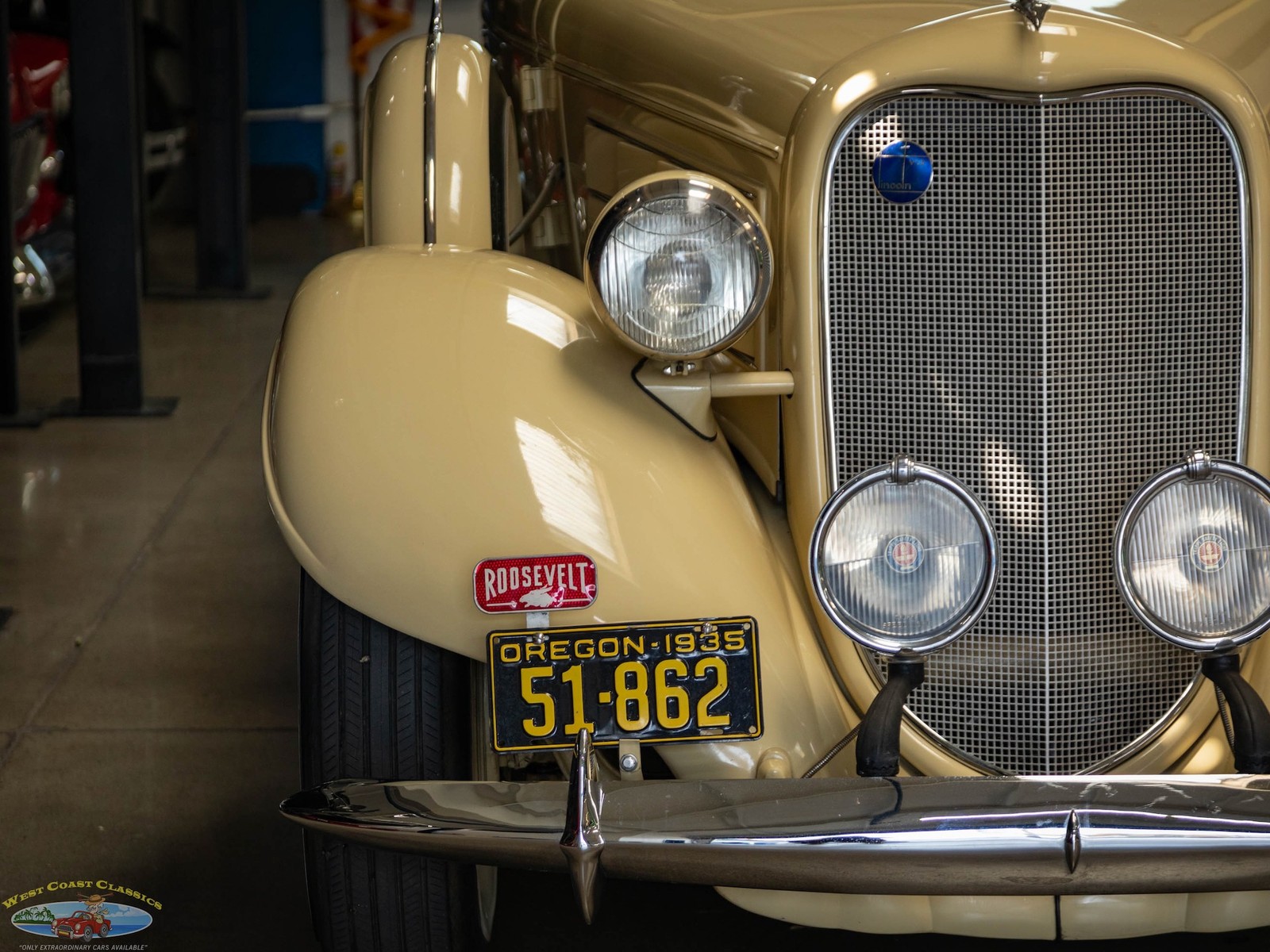 Lincoln-Model-K-V12-Le-Baron-Roadster-1935-2-Door-Roadster-Convertible-13