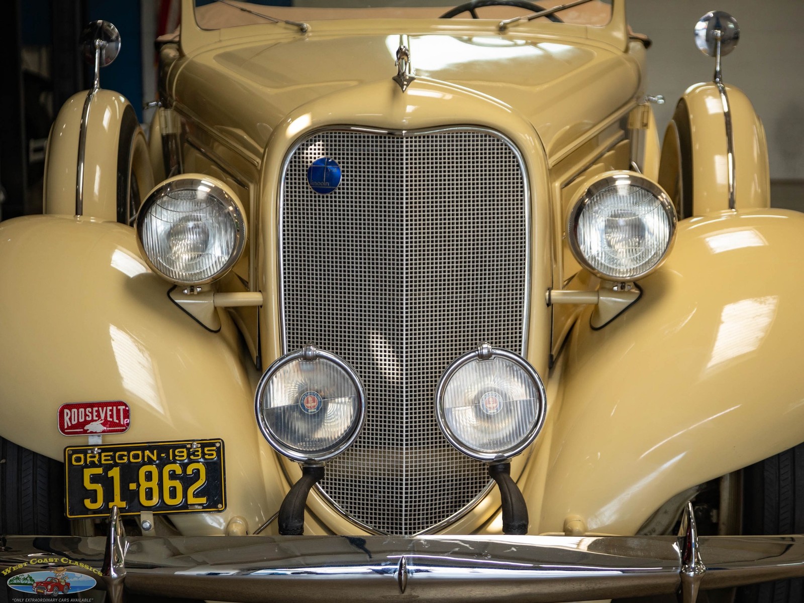 Lincoln-Model-K-V12-Le-Baron-Roadster-1935-2-Door-Roadster-Convertible-14