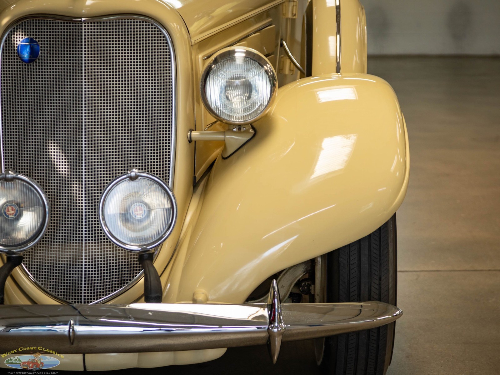 Lincoln-Model-K-V12-Le-Baron-Roadster-1935-2-Door-Roadster-Convertible-15