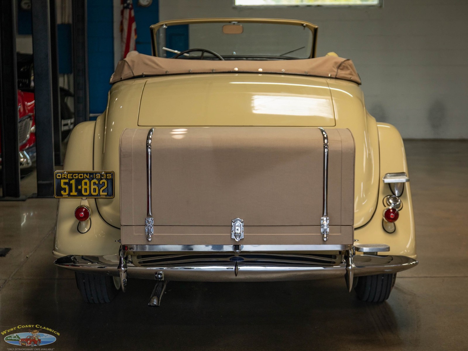Lincoln-Model-K-V12-Le-Baron-Roadster-1935-2-Door-Roadster-Convertible-16