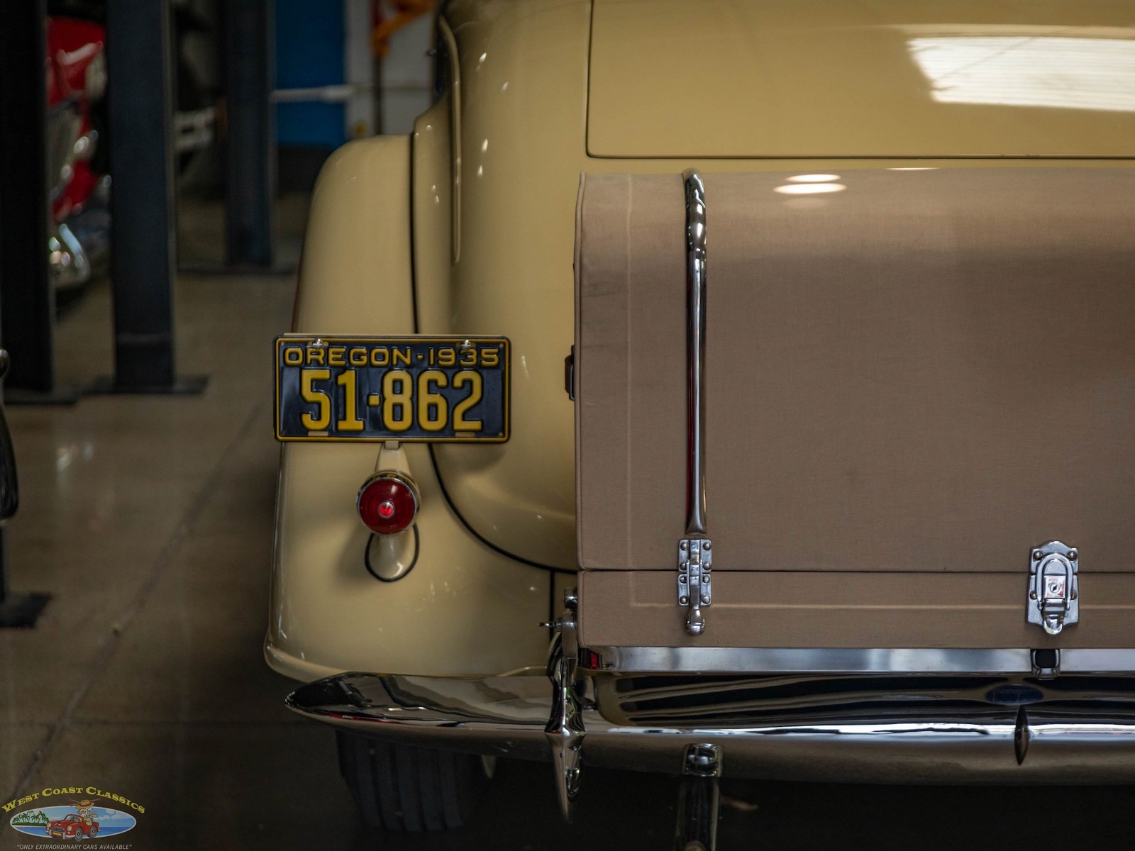 Lincoln-Model-K-V12-Le-Baron-Roadster-1935-2-Door-Roadster-Convertible-17