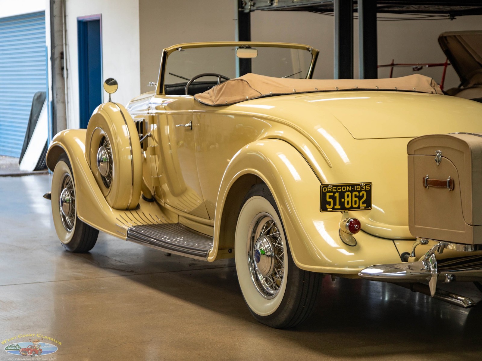 Lincoln-Model-K-V12-Le-Baron-Roadster-1935-2-Door-Roadster-Convertible-21