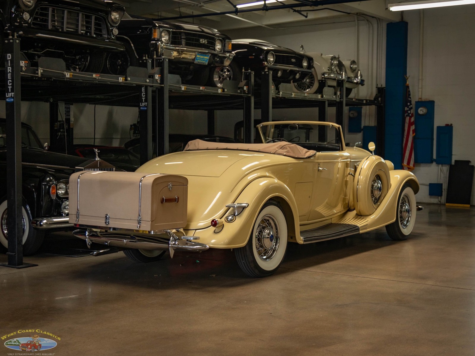 Lincoln-Model-K-V12-Le-Baron-Roadster-1935-2-Door-Roadster-Convertible-23