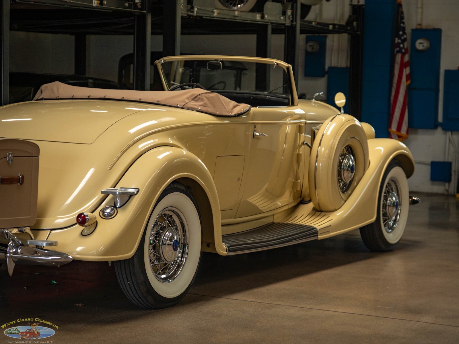 Lincoln-Model-K-V12-Le-Baron-Roadster-1935-2-Door-Roadster-Convertible-25