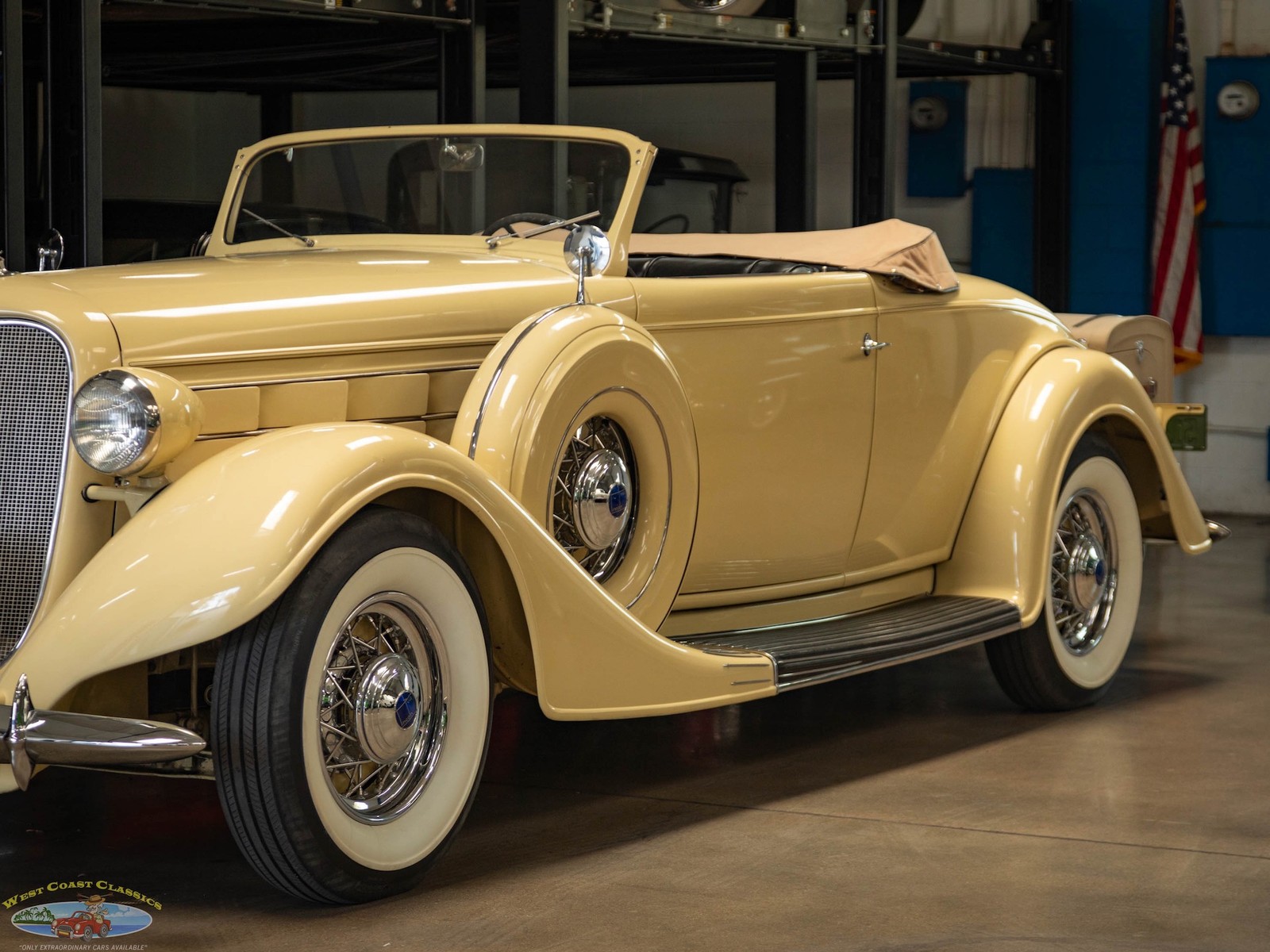 Lincoln-Model-K-V12-Le-Baron-Roadster-1935-2-Door-Roadster-Convertible-8