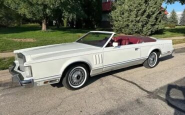 Lincoln-Other-1977-White-Red