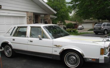 Lincoln-Other-1989-White-18