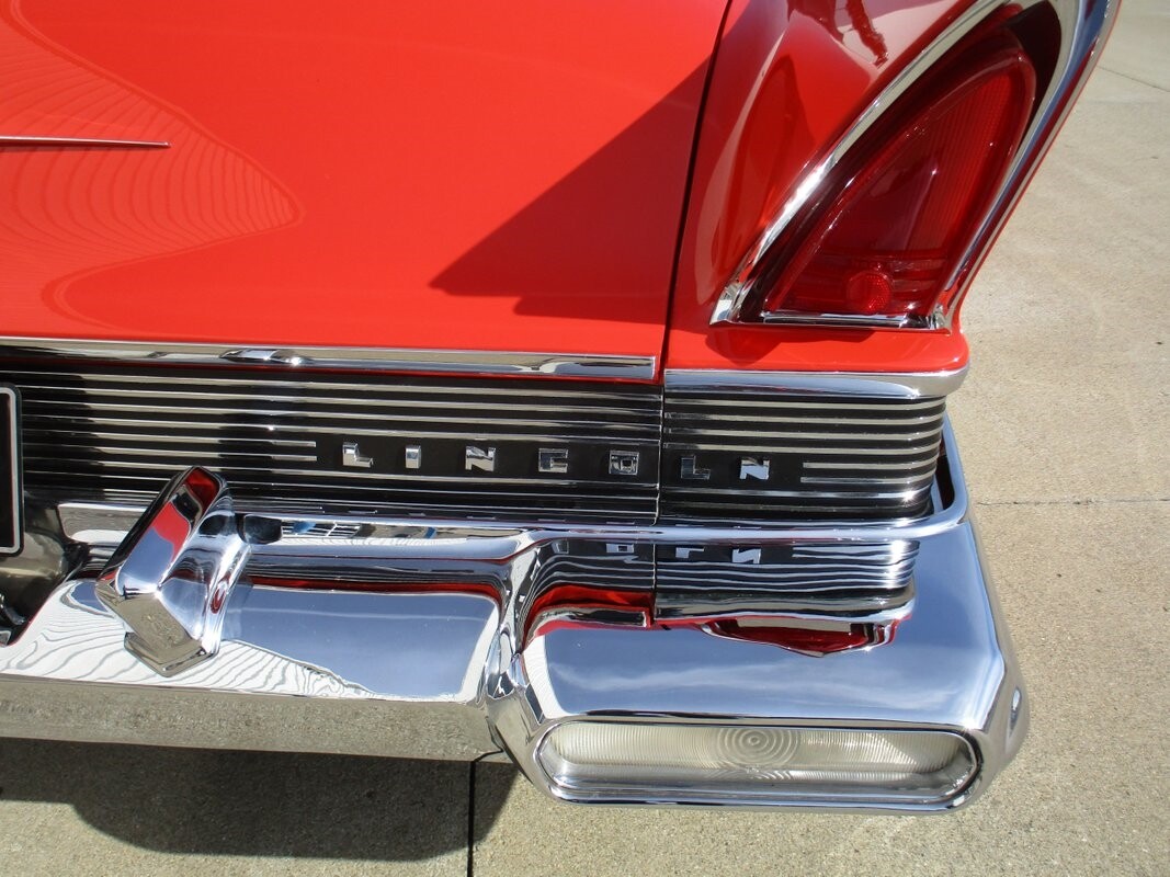 Lincoln-Premiere-Convertible-1957-23
