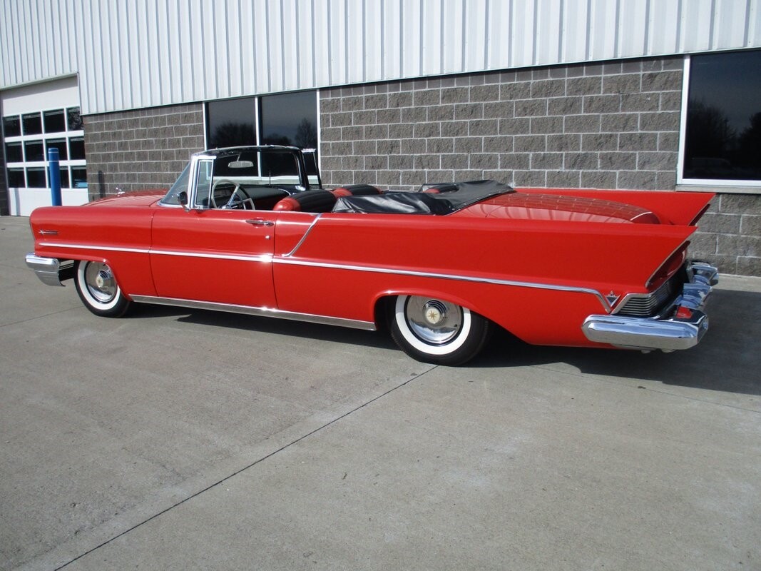 Lincoln-Premiere-Convertible-1957-36