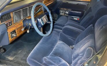 Lincoln-Town-Car-1989-Sedan-1
