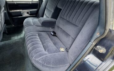 Lincoln-Town-Car-1989-Sedan-19
