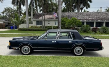 Lincoln-Town-Car-1989-Sedan-6
