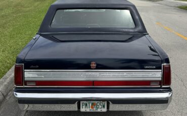 Lincoln-Town-Car-1989-Sedan-9