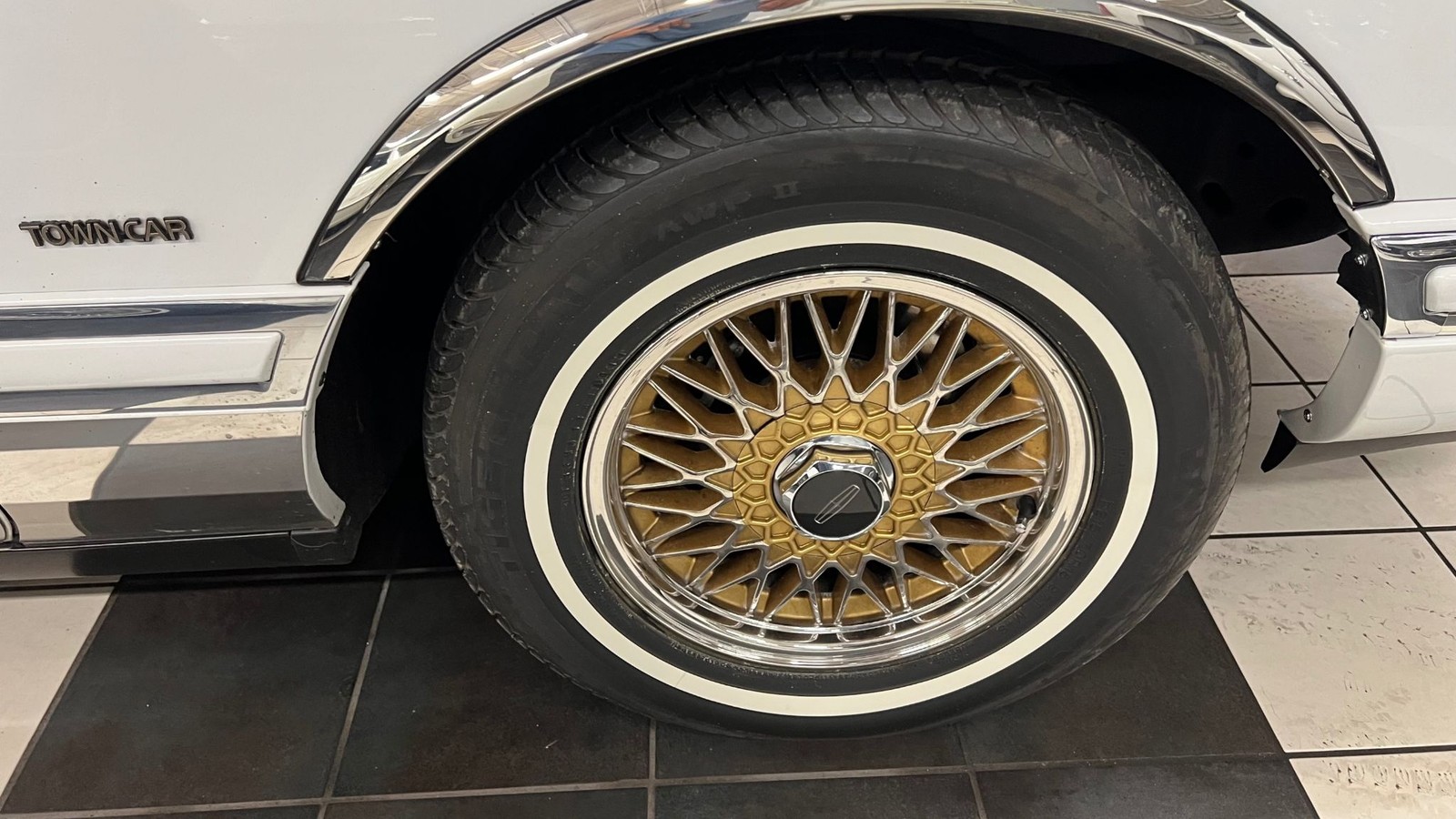 Lincoln-Town-Car-1992-Signature-President-28