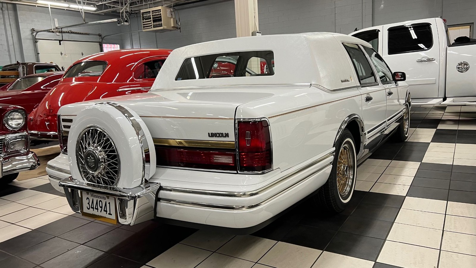 Lincoln-Town-Car-1992-Signature-President-4