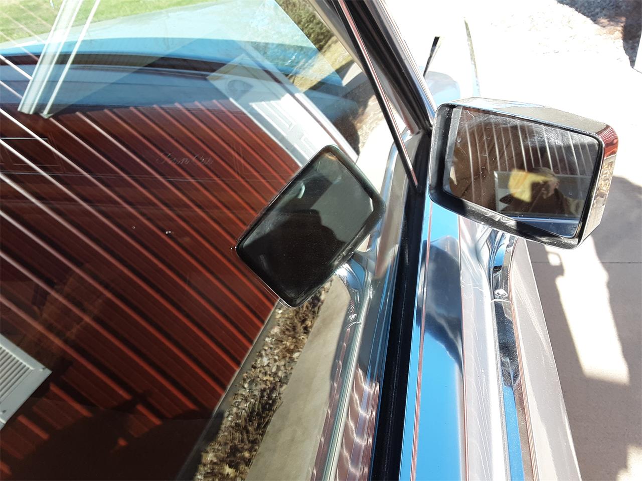 Lincoln-Town-car-1978-White-Gold-9