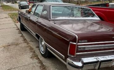 Lincoln-Town-car-1979-2
