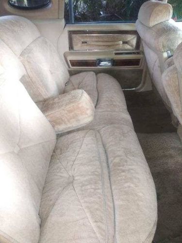 Lincoln-Town-car-1979-2