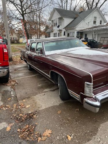 Lincoln-Town-car-1979-4