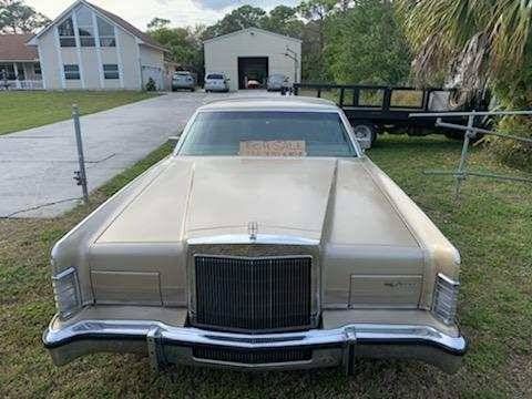 Lincoln-Town-car-1979-4