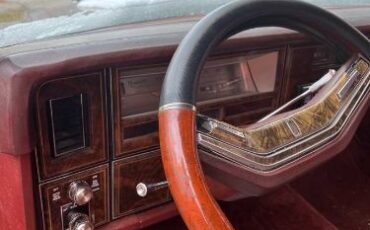 Lincoln-Town-car-1979-6
