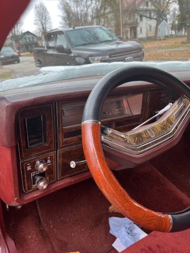 Lincoln-Town-car-1979-6