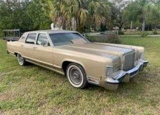 Lincoln-Town-car-1979-6