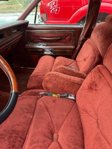 Lincoln-Town-car-1979-8