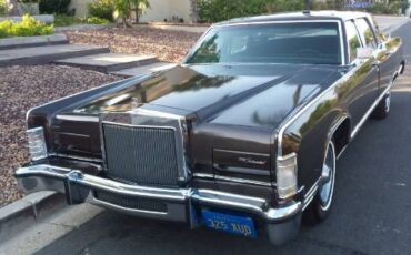Lincoln-Town-car-1979-Dark-metallic-brown-Black-Cloth-1