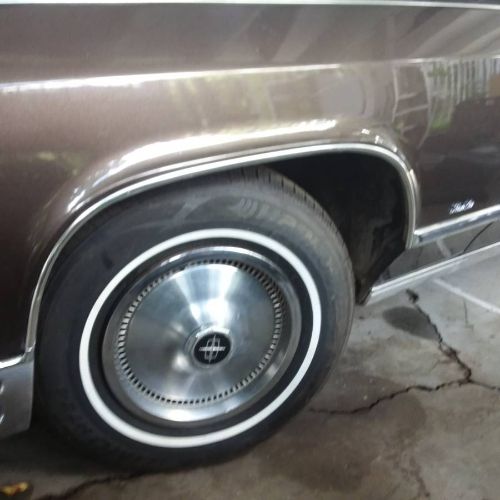 Lincoln-Town-car-1979-Dark-metallic-brown-Black-Cloth-10