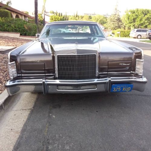 Lincoln-Town-car-1979-Dark-metallic-brown-Black-Cloth-2